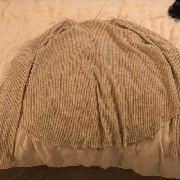 Urban Outfitters Oversized Sweater - NEW - Picture 3 of 3